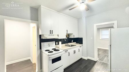 CHARMING 2-BEDROOM APARTMENT IN PRIME LOCATION - Photo 3