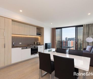 Furnished Executive Apartment in Prime Location - The Emporium! - Photo 6