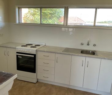 TWO BEDROOM UNIT IN SOUTH TAMWORTH - Photo 4