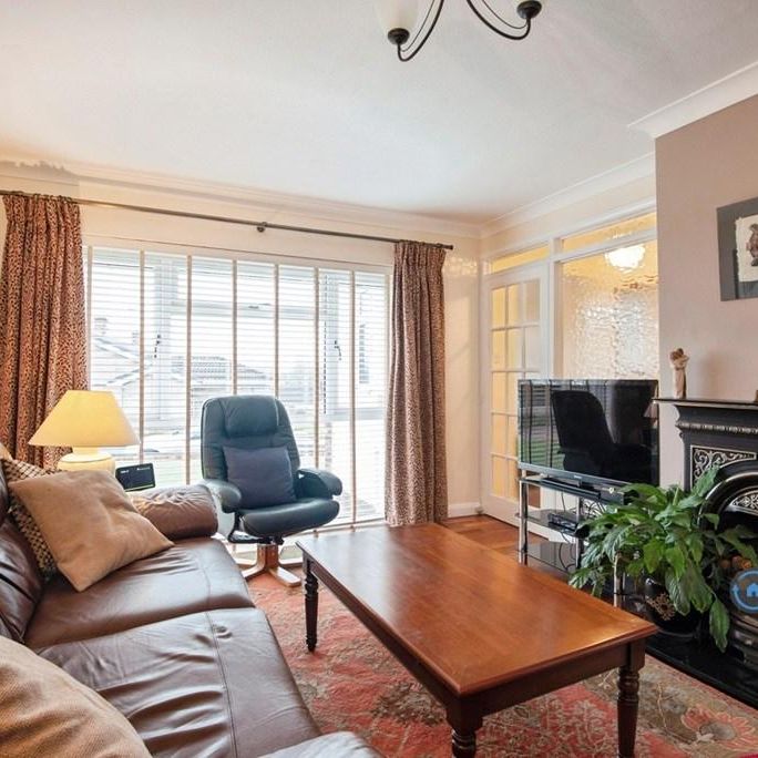 3 bedroom semi-detached house to rent - Photo 1