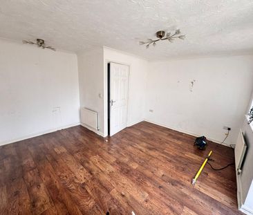 3 Bed Semi-detached house To Rent - Photo 3