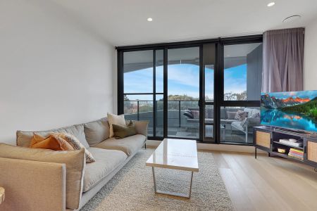 WARM, INVITING & LOCATION PERFECT! - Photo 4