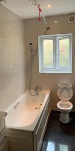 Room in a Shared House, Stephendale Road, SW6 - Photo 4