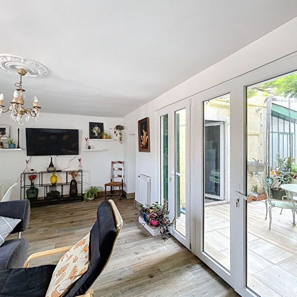 A LOUER AVIGNON ( 84000 ) PREMIERE CEINTURE EXTRAMUROS : Maison 3pièces sur 1 étage, avec cour et climatisée !!, - Photo 1