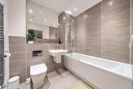 2 bedroom apartment to rent - Photo 2