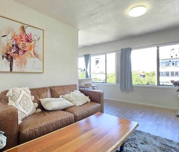 1 Bed Apartment - Water is Included - Photo 1