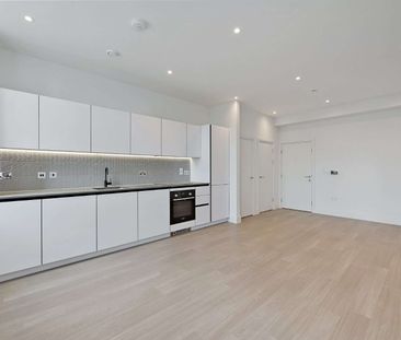 A modern two bedroom apartment in the Horlicks Factory Building by ... - Photo 3