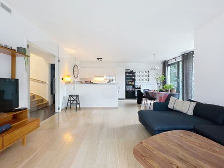 1410, Waterloo - Photo 4