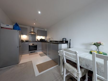 1 Bed Flat, Reed House, SW19 - Photo 5