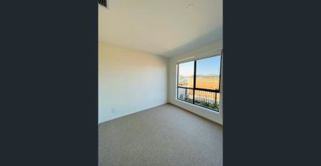 Impressive 4 bedroom townhouse in Woodlea Estate - Photo 4