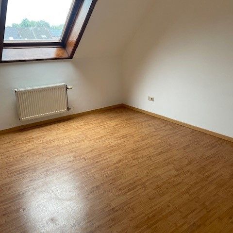 Leuk 2-slaapkamerappartement op de Grote Markt van Zelzate - Foto 1