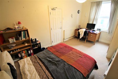 Beechwood View, Burley, LS4 2LP, Leeds - Photo 5