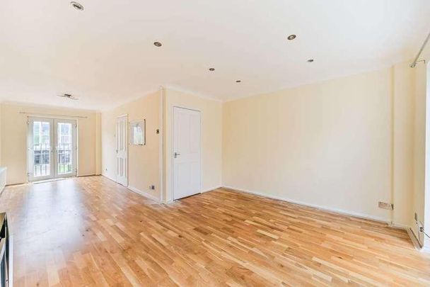 St James Road, Sutton, SM1 - Photo 1