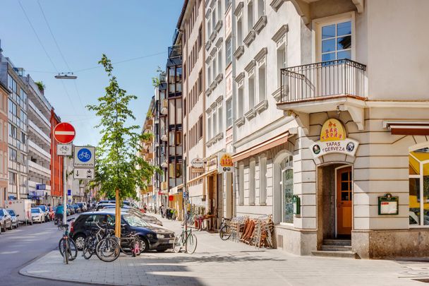 Nähe Odeonsplatz: Sehr schön und großzügig - Foto 1