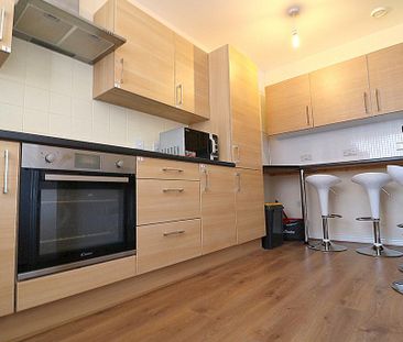1 bedroom in a house share to rent - Photo 2