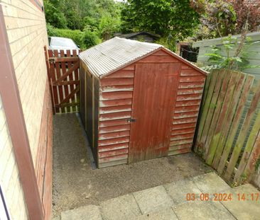 Semi-detached house to rent on - Photo 4