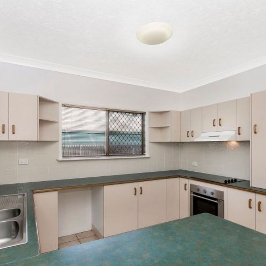 Spacious and Modern Living in Kirwan - 2/50 Fielding Way - Photo 1