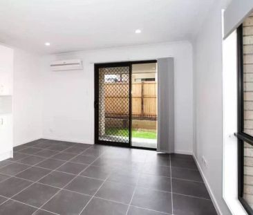 Neat & Tidy 1 Bedroom Duplex - Photo 1