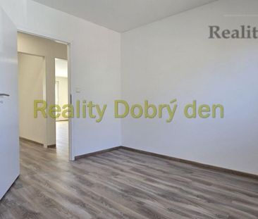 Pronájem bytu 3+1 68 m2 - Fotografie 3
