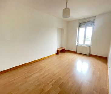 Location Appartement 3 pièces 75m² - Photo 2