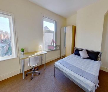 6 bedroom house to rent - Photo 4