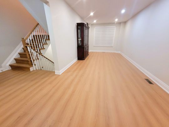 For Lease - 50 Beresford Drive, Richmond Hill, Ontario - Photo 1