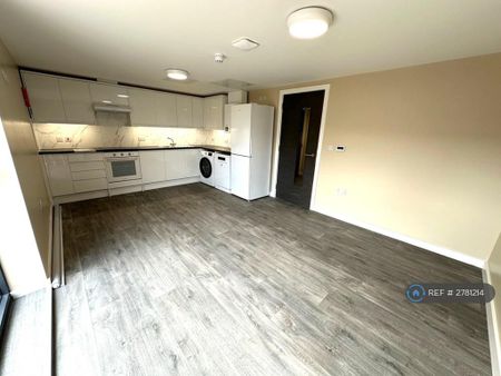 2 bedroom flat to rent - Photo 5