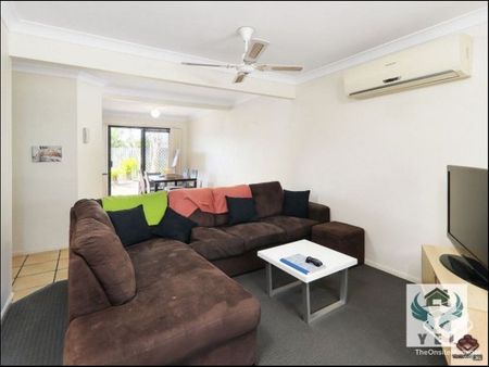 For Rent: Spacious 3 Bed, 2 Bath Townhouse in Prime Location - Photo 5