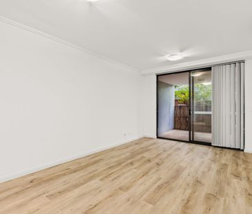 Impressive ground floor unit – private balcony - Photo 1