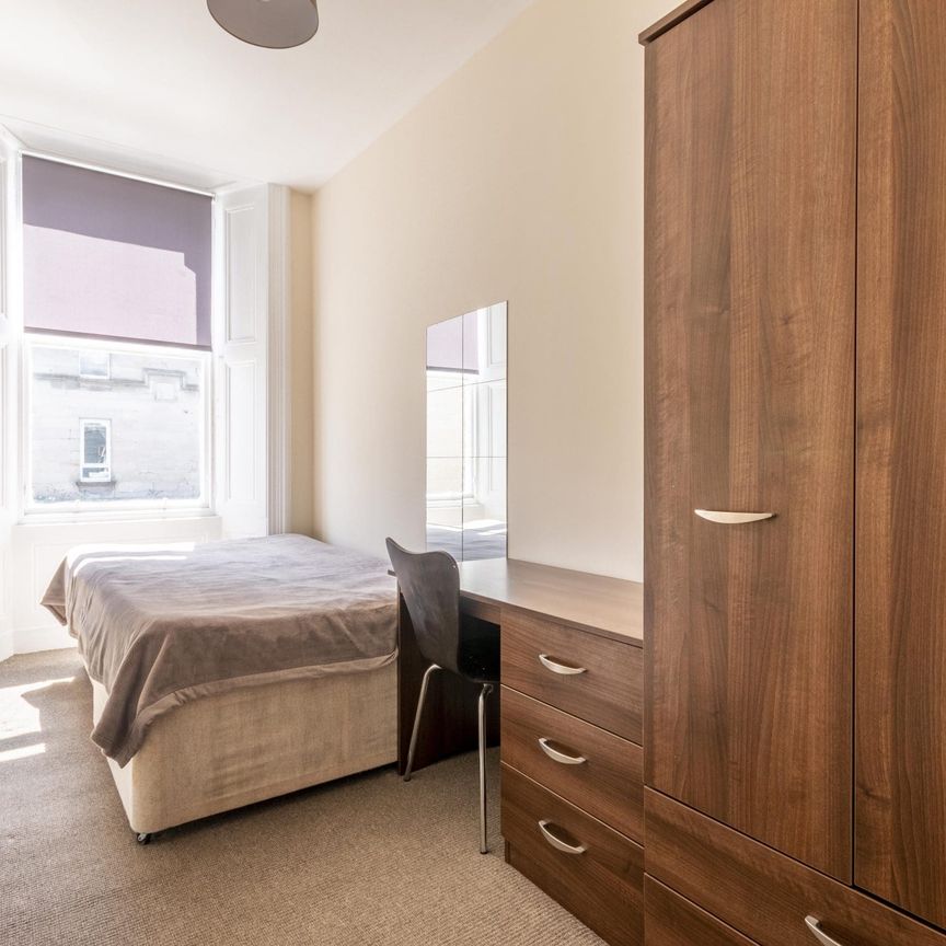 0233L Earlston Place, Edinburgh, EH7 5SU - Photo 1