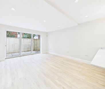 1 bedroom end of terrace house to rent - Photo 1