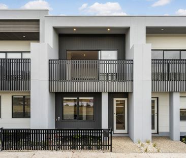 Well-Presented Townhouse Opposite the Park - Photo 6