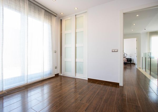 REF.7729 — Luxury Villa with Private Pool 500 Metres from the Sea