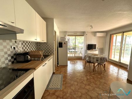 Appartement climatisé pour 4 personnes sur le port de Hyères - Photo 3