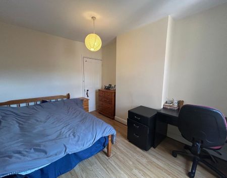 3 Bed Terraced House, Vernon Road, LE2 - Photo 3