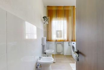 Via Cernaia, Padova, Veneto 35141