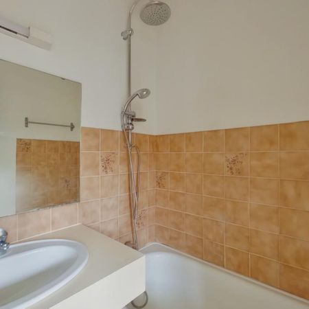 Location Appartement 1 pièce 23m² POITIERS 86000 - Photo 4