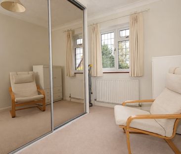 Ash, Aldershot - Photo 4