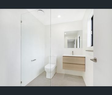 2/125 Crest Road, Albion Park, NSW 2527 - Photo 2