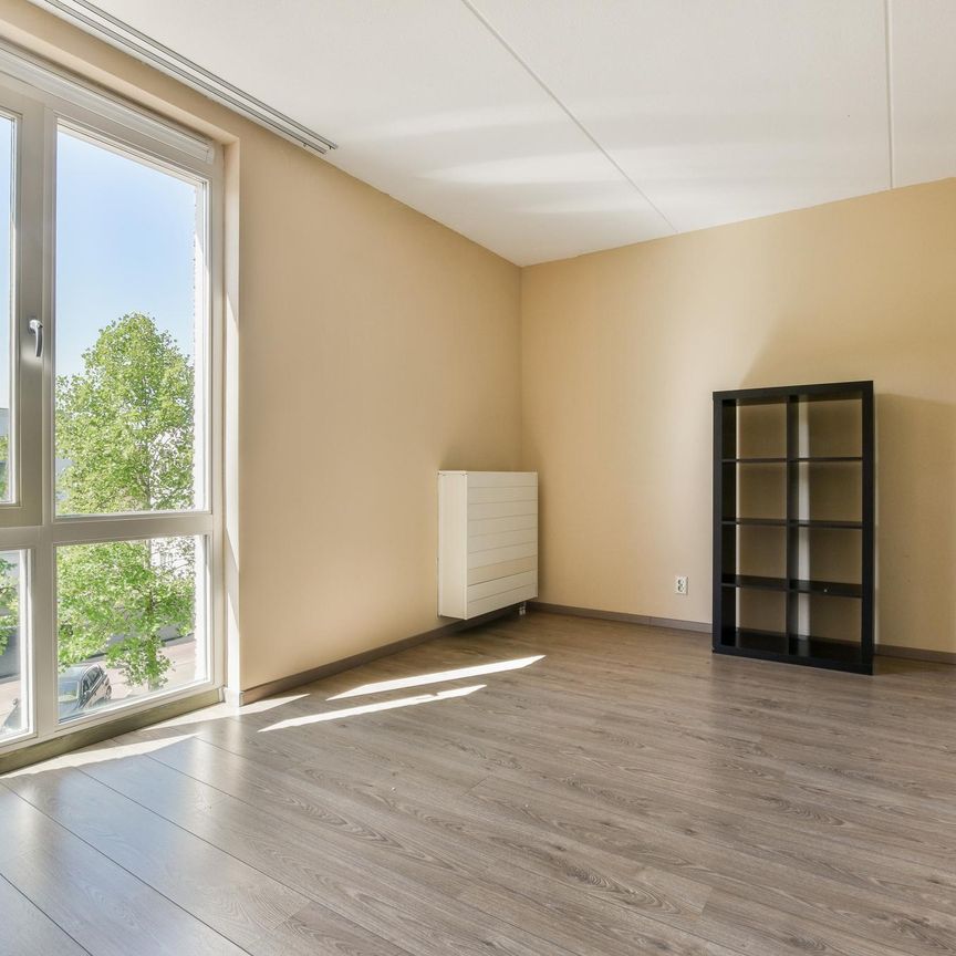 Te huur: Huis Beneluxlaan 586 in Almere - Photo 1