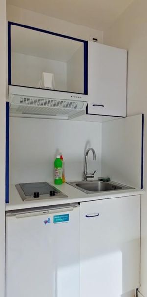 Location Appartement 1 pièce 21m² POITIERS 86000 - Photo 1