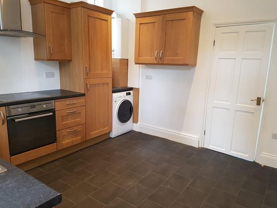 3 bedroom semi-detached house to rent - Photo 1