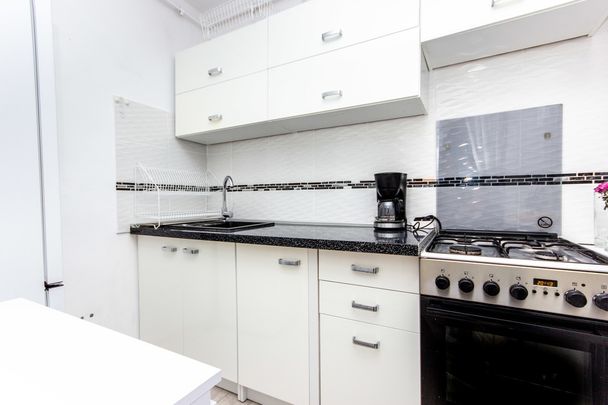 KAWALERKA W PODJUCHACH NA WYNAJEM - Photo 1