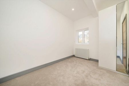 Langley Drive, Acton, W3 - Photo 3