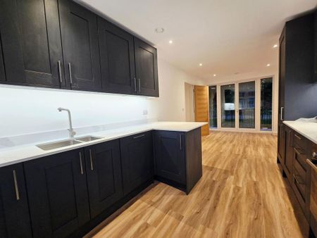 5 bedroom terraced house to rent - Photo 3