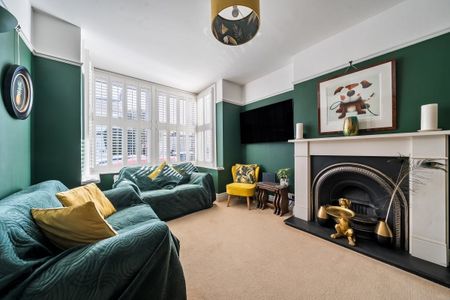 4 bedroom detached house to rent - Photo 2