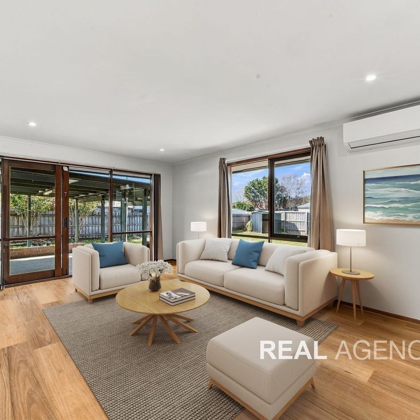 Renovated Family Home in the Heart of Pakenham - Photo 1