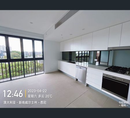 A-Fully Furnished-L2/105 Dalmeny ave, Rosebery, NSW 2018 - Photo 2