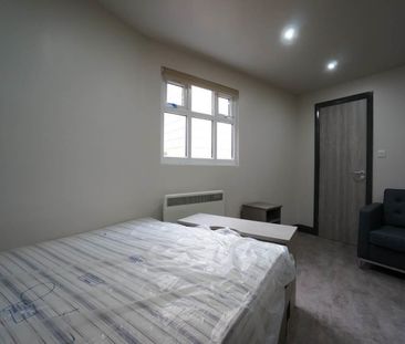 Studio 104, 259 High Street - Photo 2