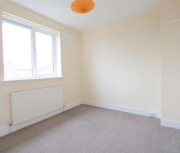 3 bedroom property to rent - Photo 3